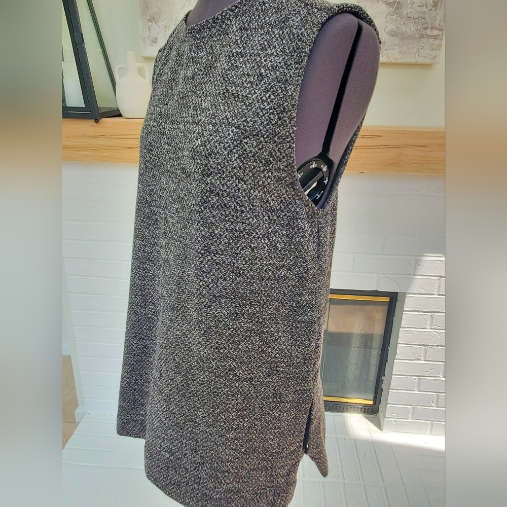 Banana Republic Black White Gray Tweeded Sleeveless Shirt - Picture 2 of 12